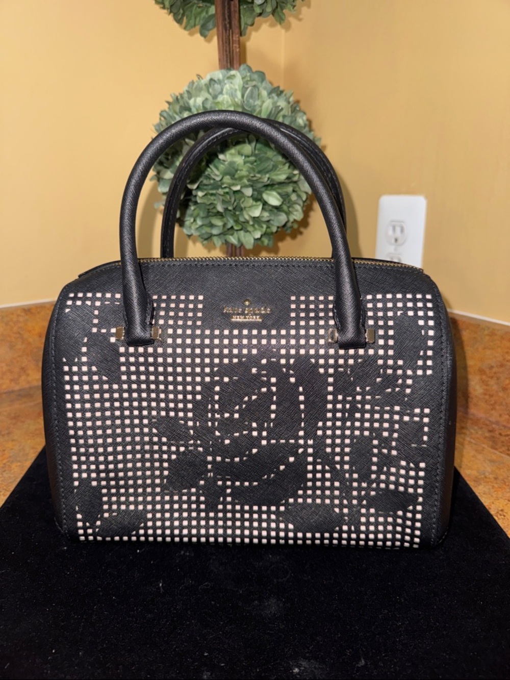 Kate Spade ♠️ Rose Cutout Satchel